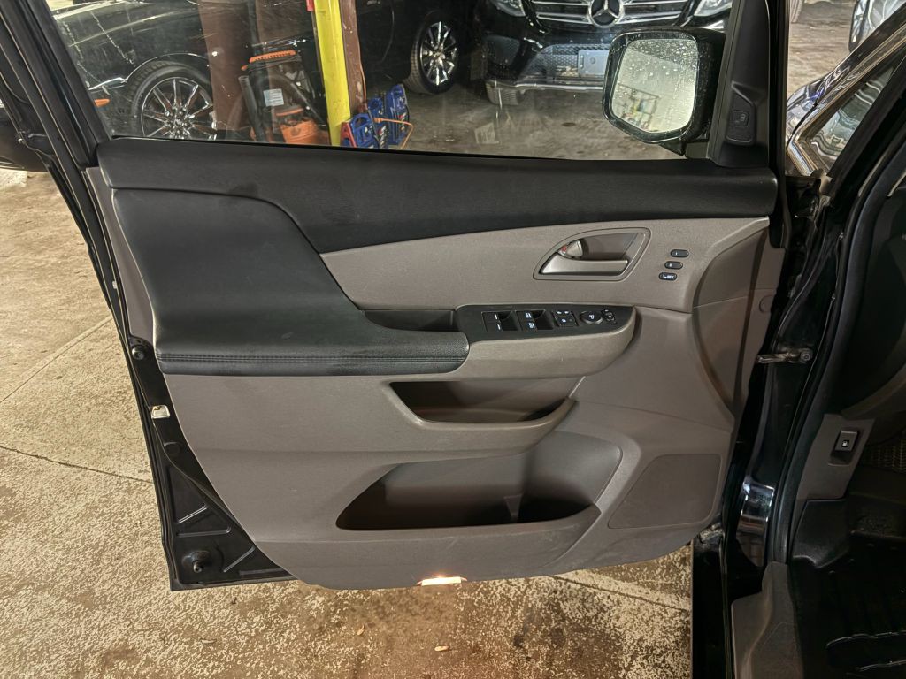 2012 Honda Odyssey Image 20