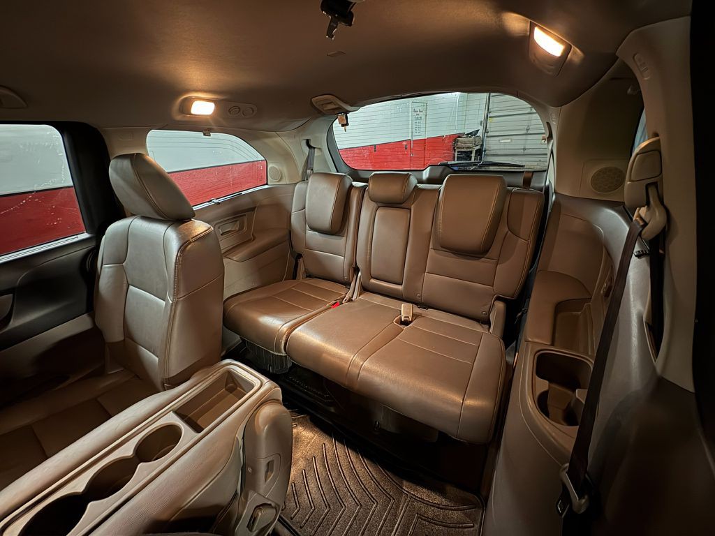 2012 Honda Odyssey Image 25