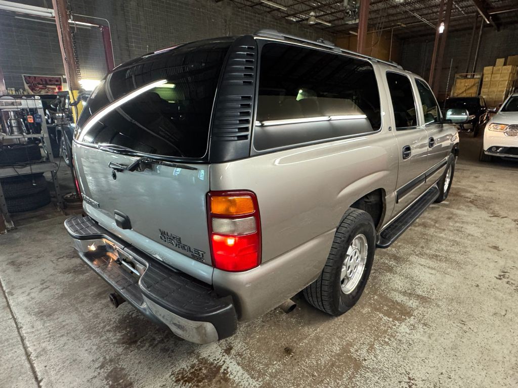 2001 Chevrolet Suburban Image 7