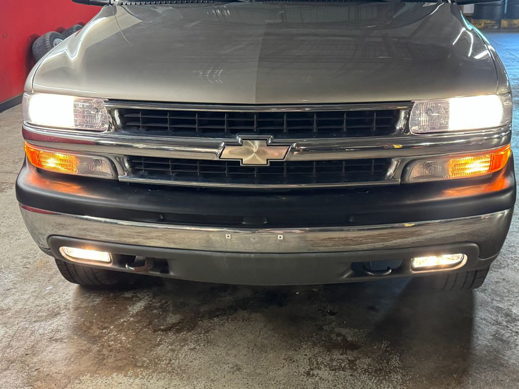 2001 Chevrolet Suburban Image 37