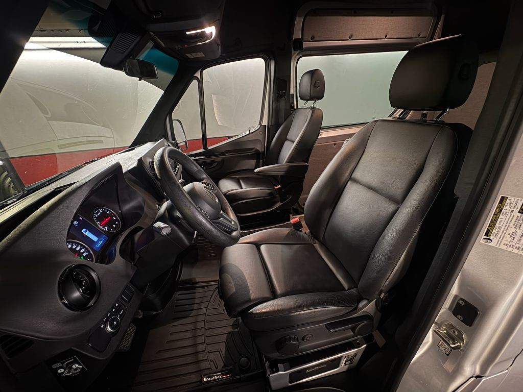 2022 Mercedes-Benz Sprinter Image 10