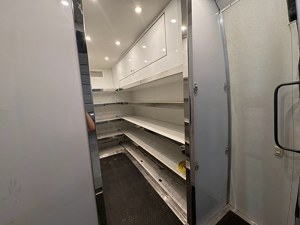 2022 Mercedes-Benz Sprinter Image 22