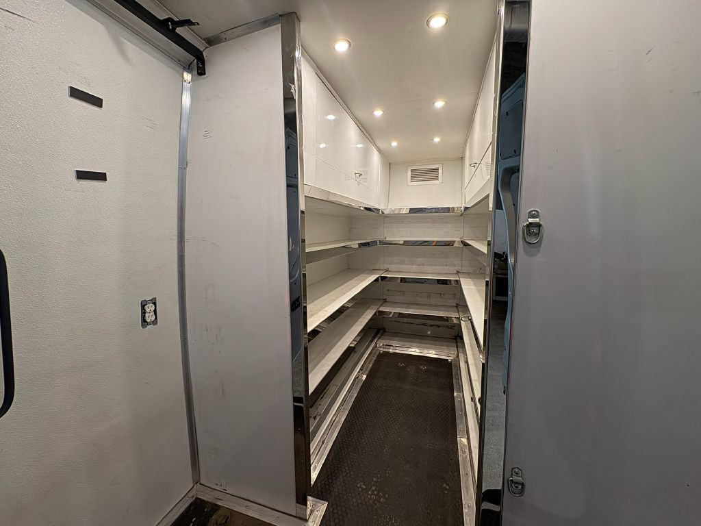 2022 Mercedes-Benz Sprinter Image 23