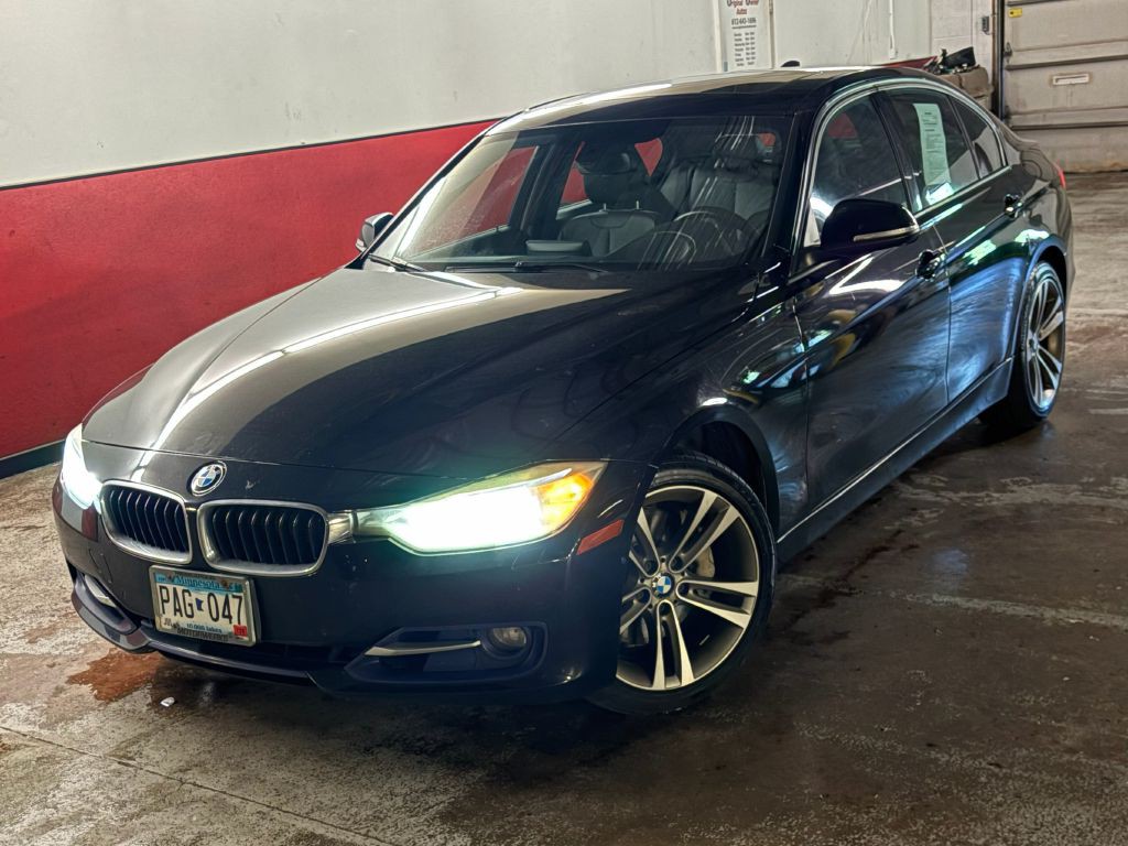 2013 BMW 3 Series Image 1