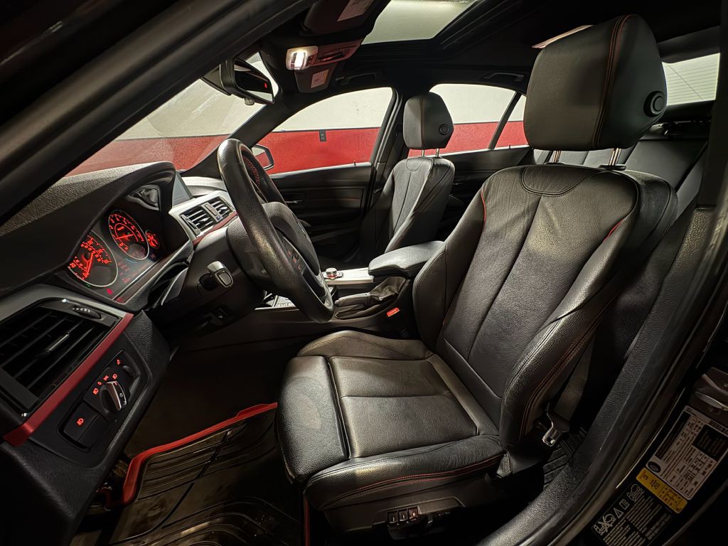 2013 BMW 3 Series Image 11
