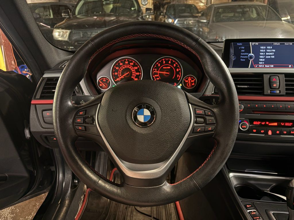 2013 BMW 3 Series Image 12