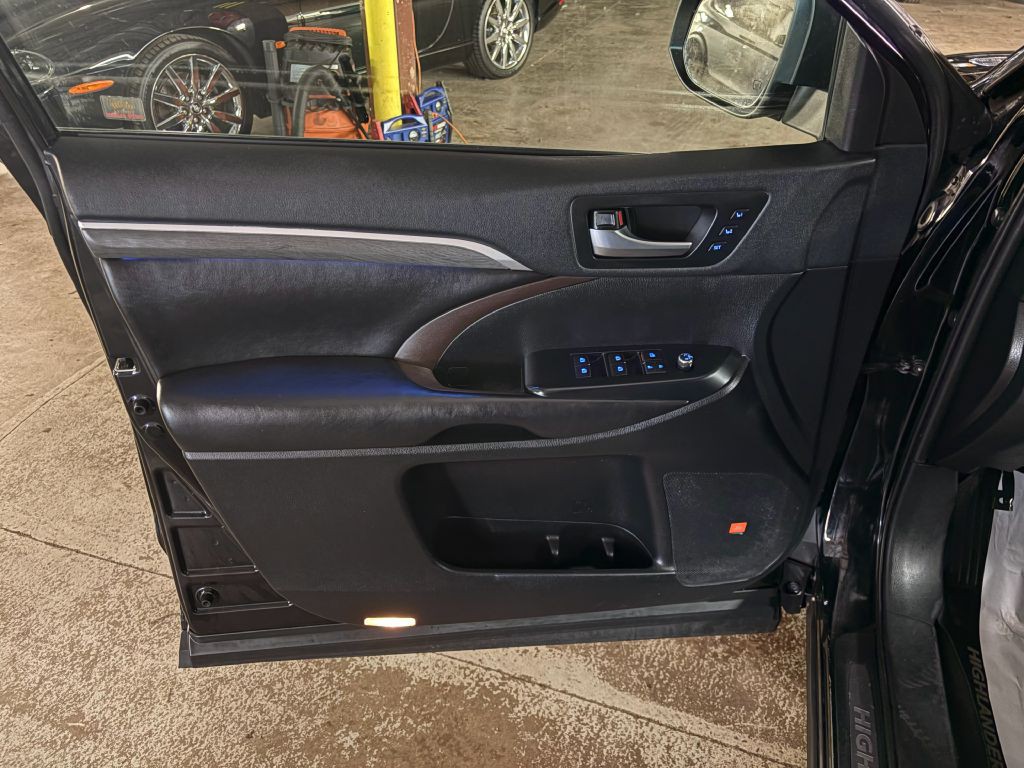 2019 Toyota Highlander Image 21