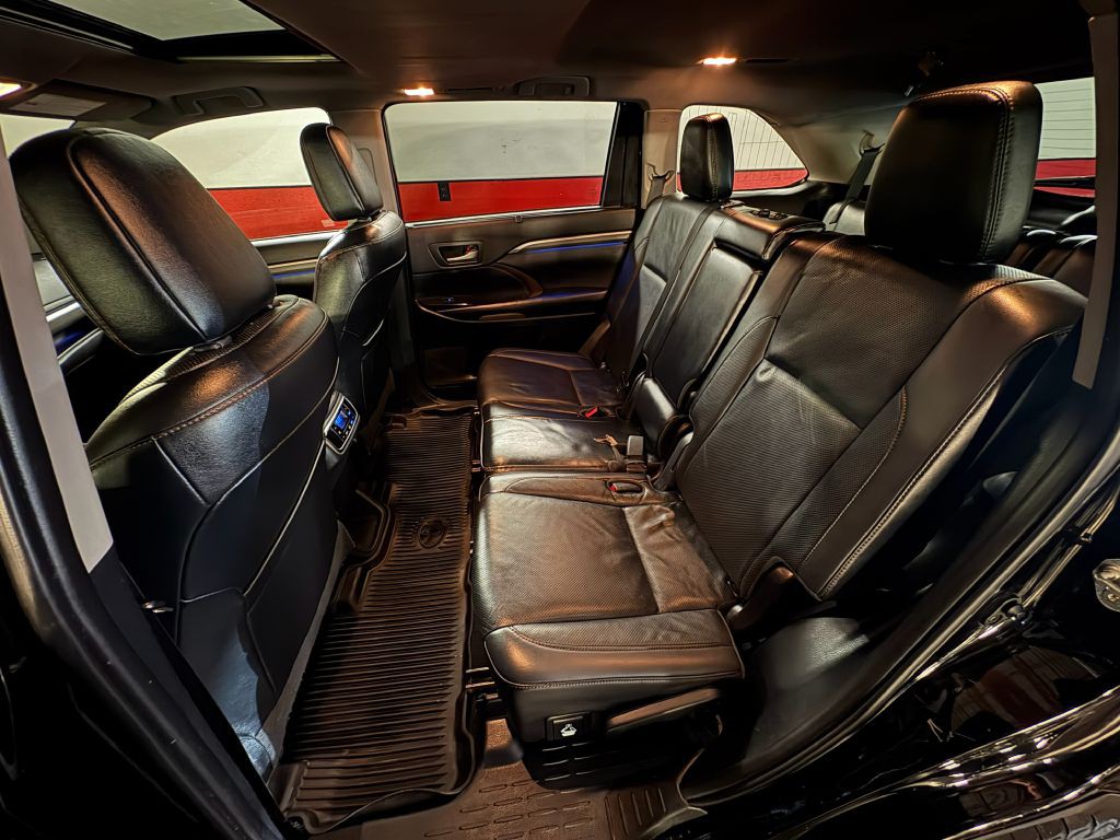 2019 Toyota Highlander Image 24