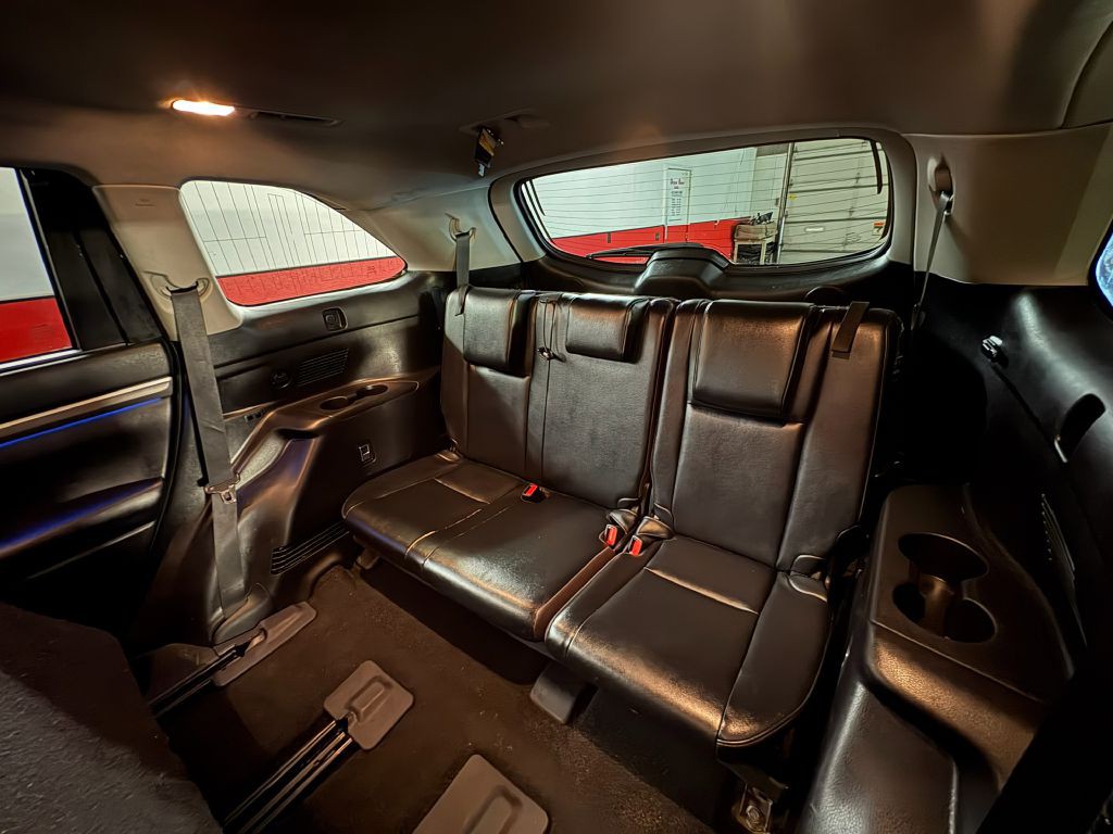 2019 Toyota Highlander Image 25