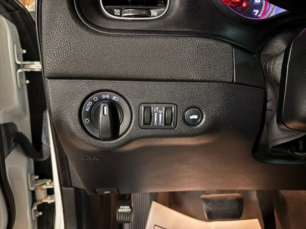 2019 Dodge Charger Image 16