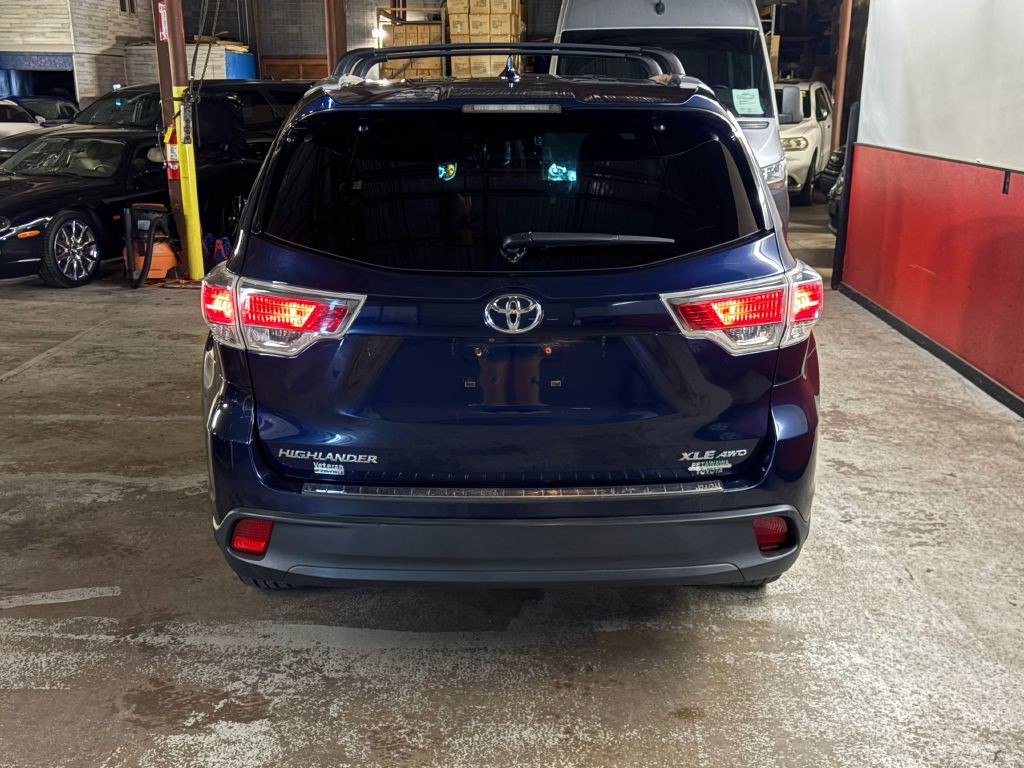 2015 Toyota Highlander Image 6