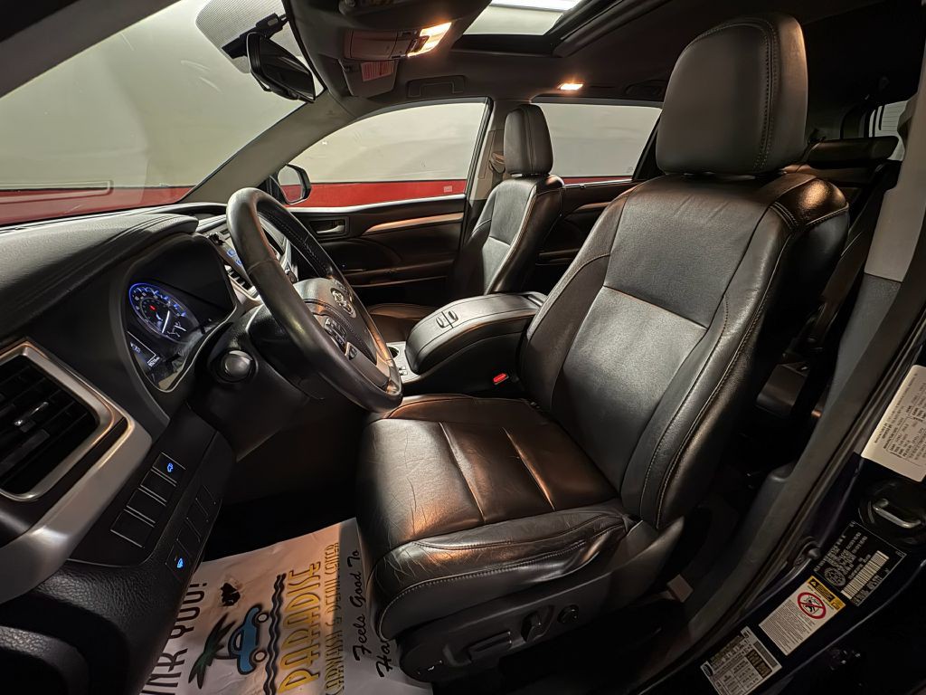 2015 Toyota Highlander Image 10