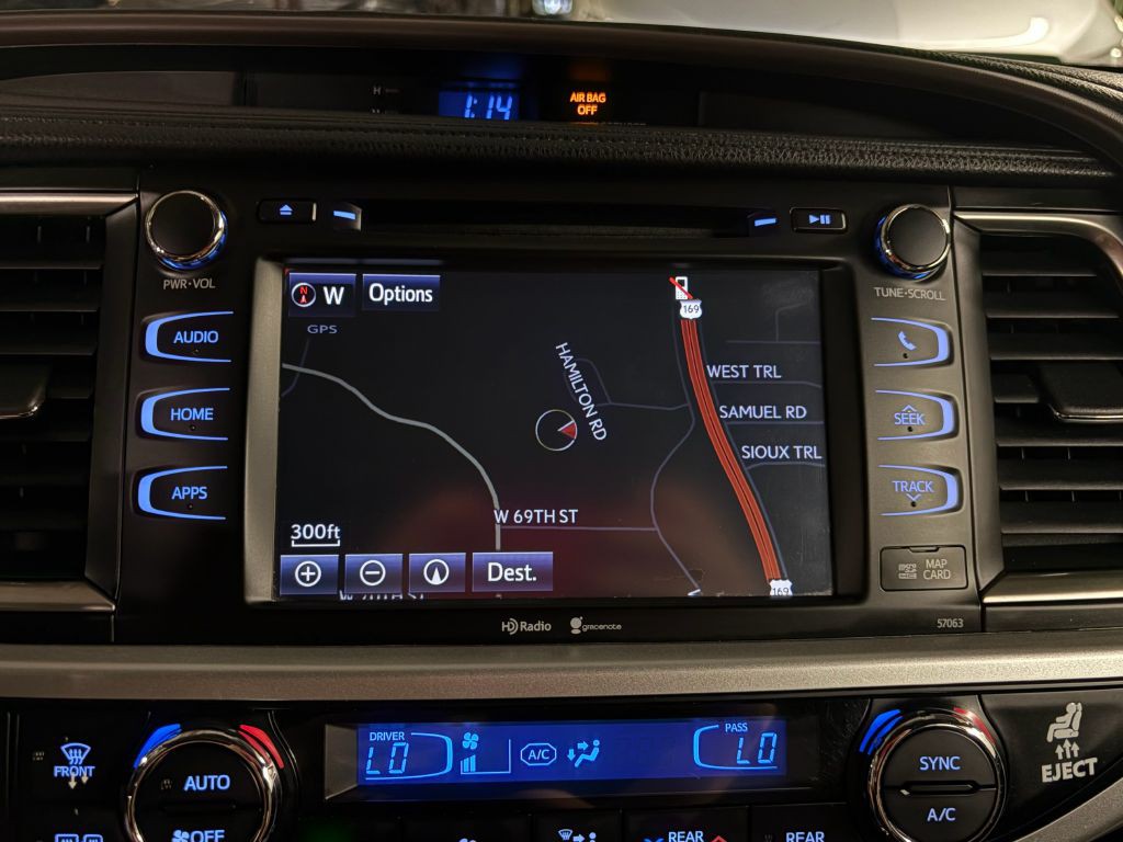 2015 Toyota Highlander Image 15