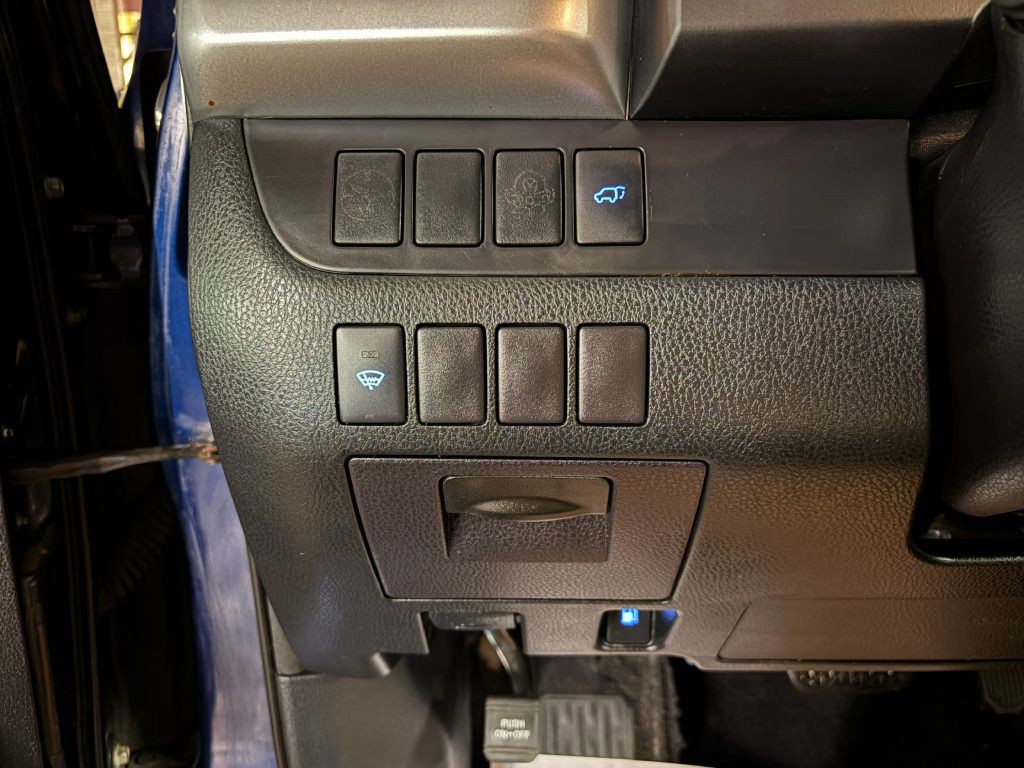 2015 Toyota Highlander Image 18