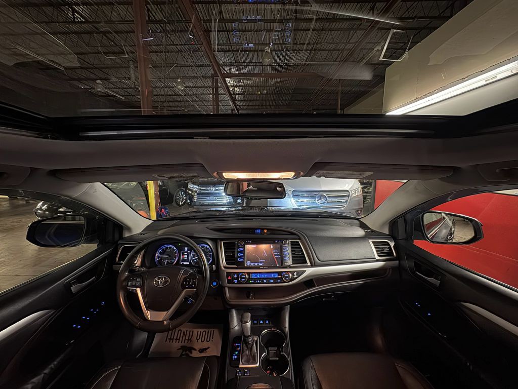 2015 Toyota Highlander Image 20