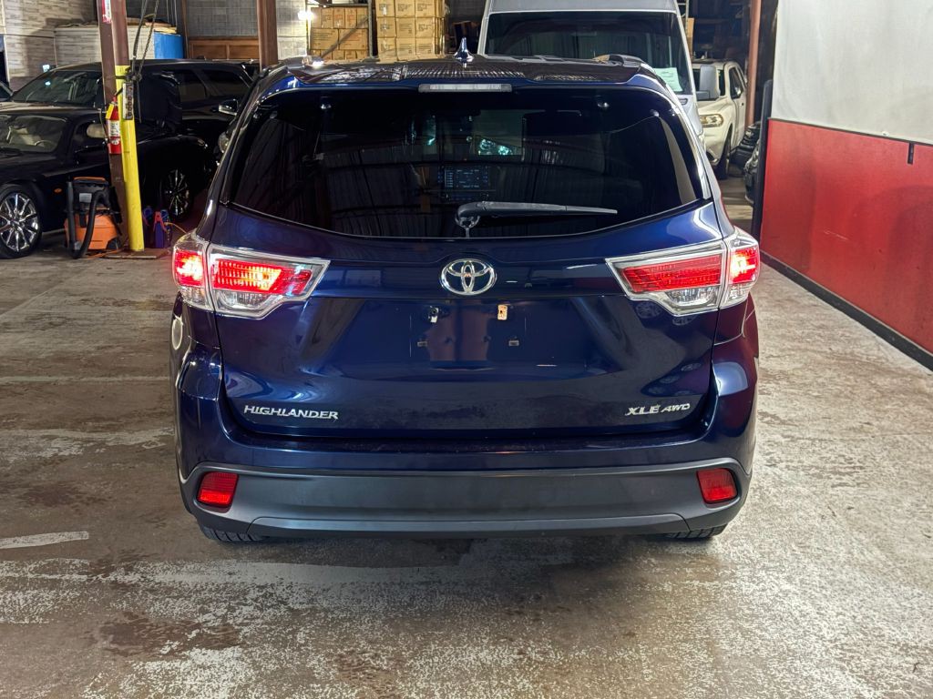 2016 Toyota Highlander Image 6