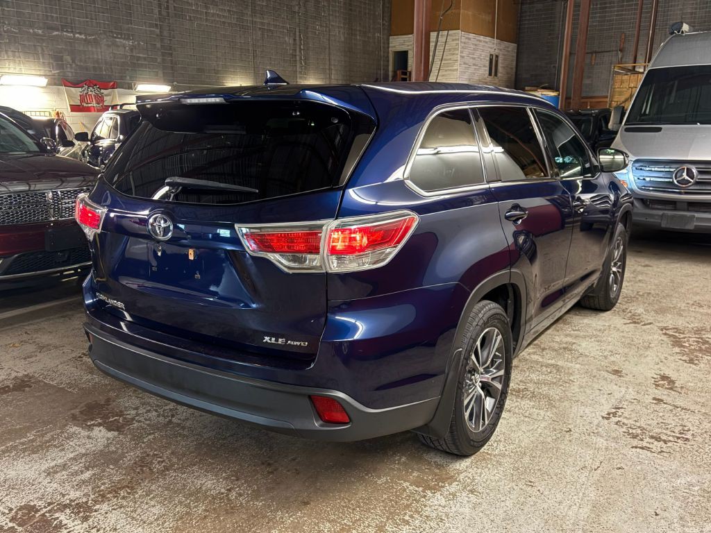 2016 Toyota Highlander Image 7