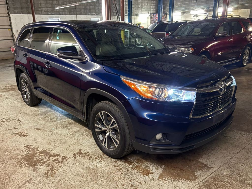 2016 Toyota Highlander Image 8