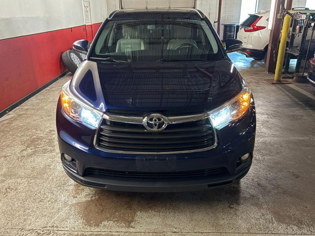 2016 Toyota Highlander Image 9
