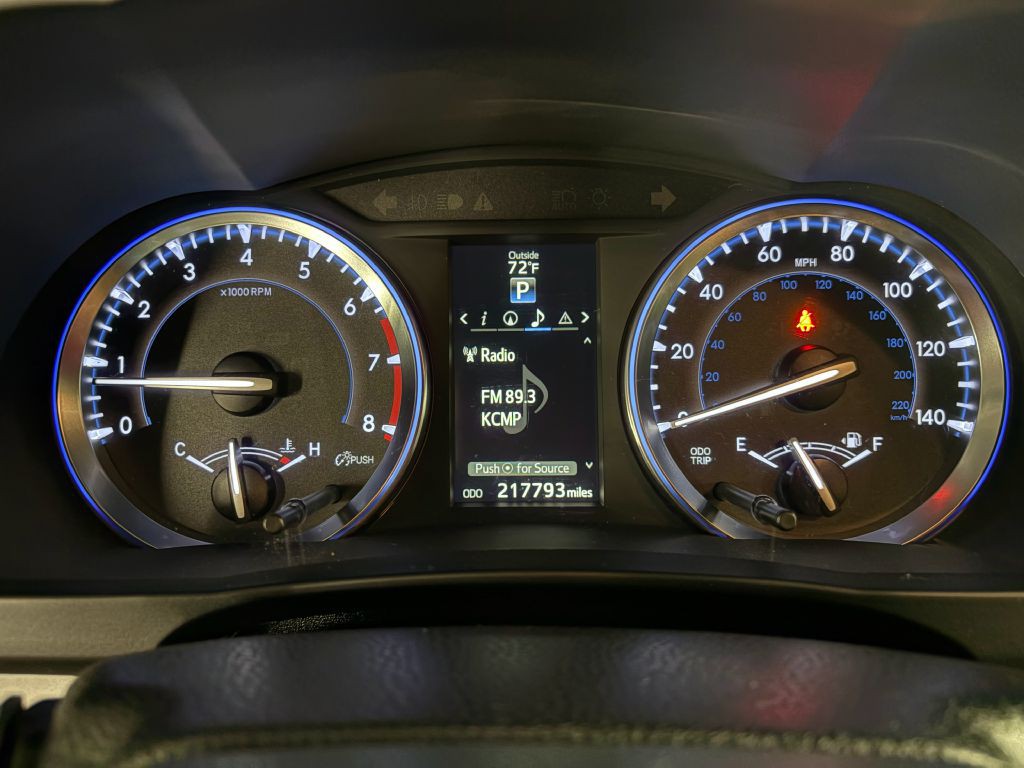 2016 Toyota Highlander Image 12