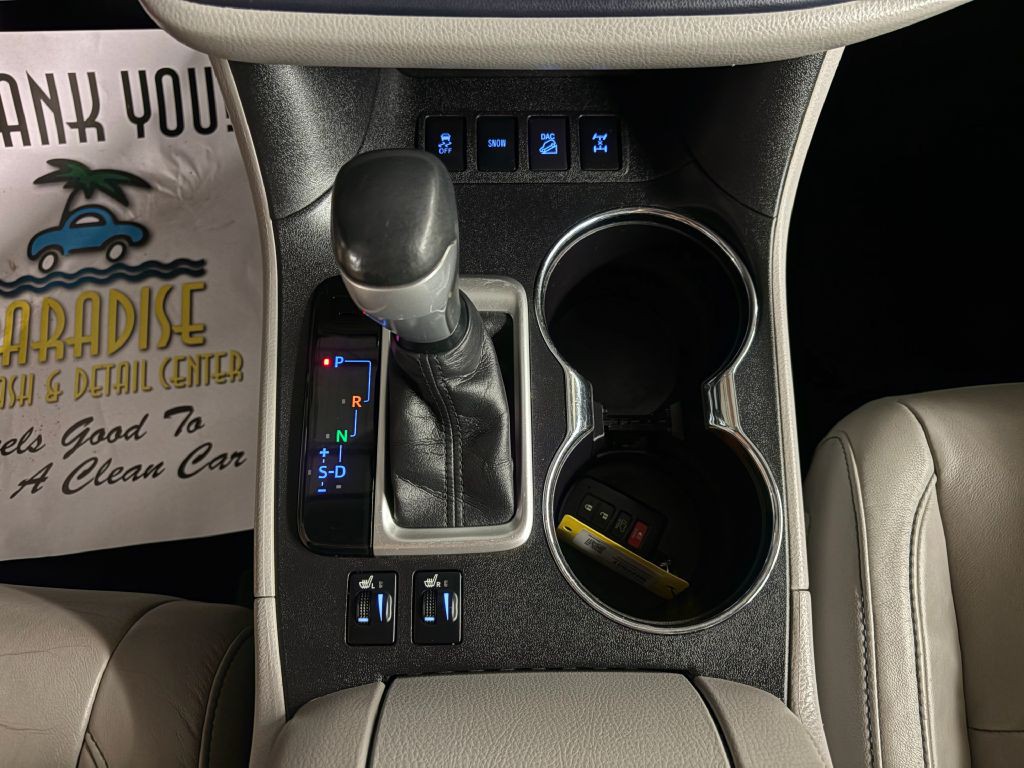 2016 Toyota Highlander Image 14