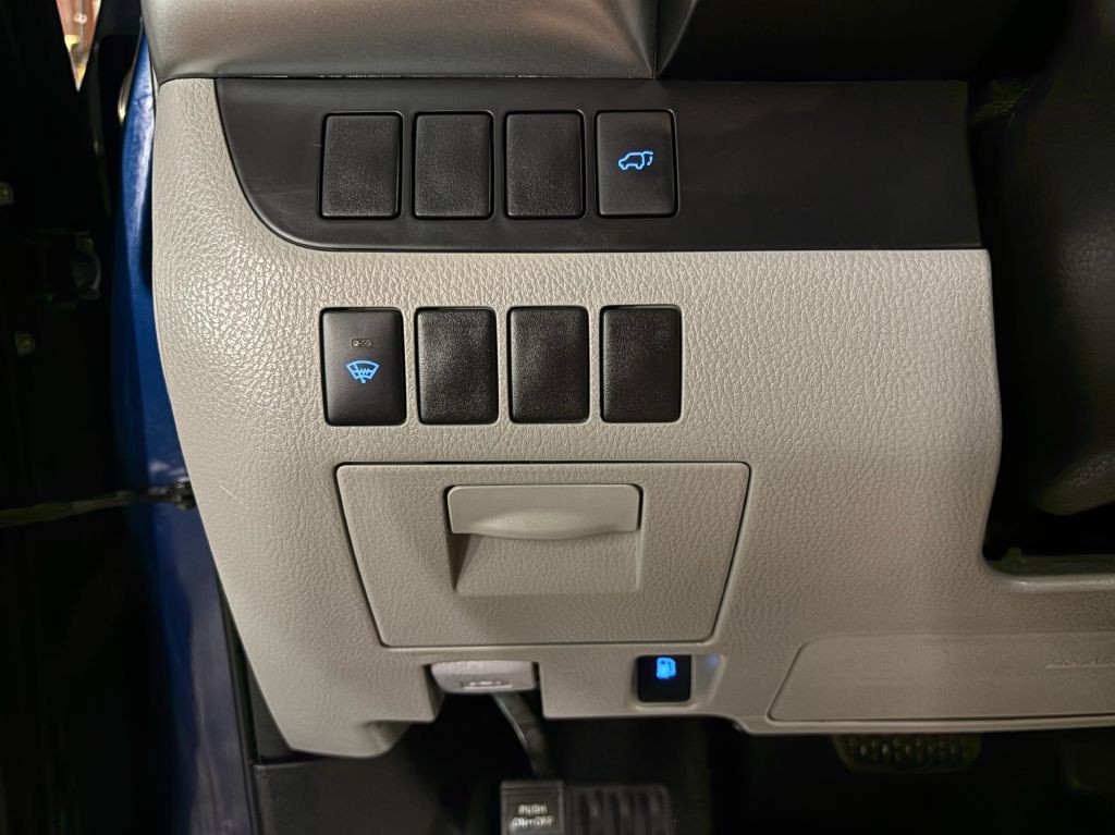 2016 Toyota Highlander Image 18