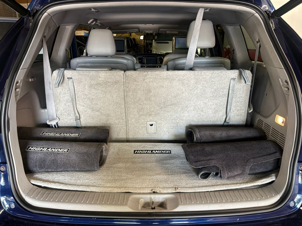 2016 Toyota Highlander Image 27