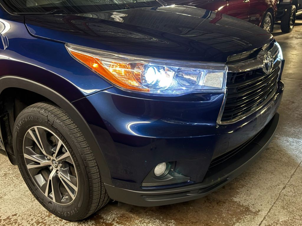 2016 Toyota Highlander Image 35