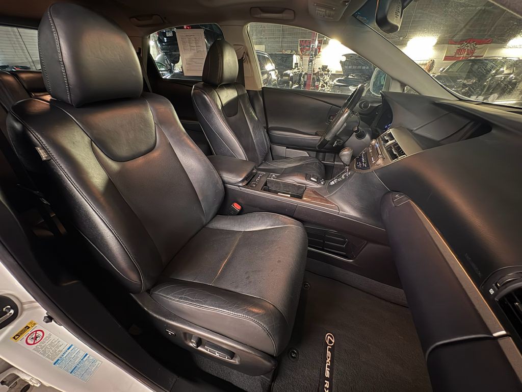 2015 Lexus RX Image 24