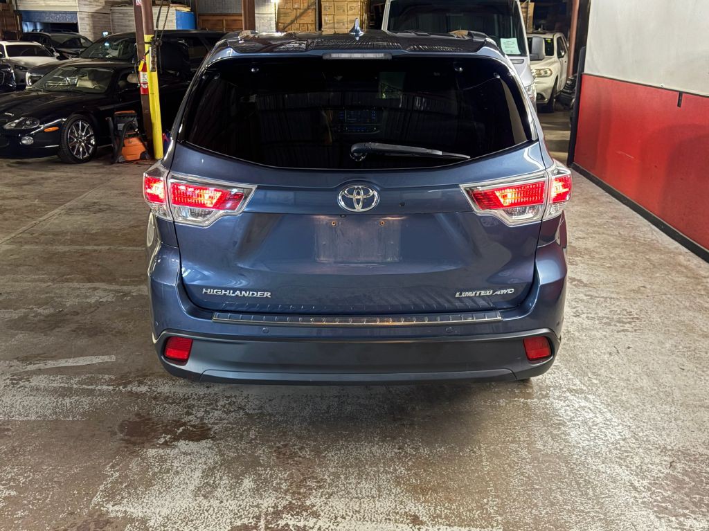 2016 Toyota Highlander Image 6