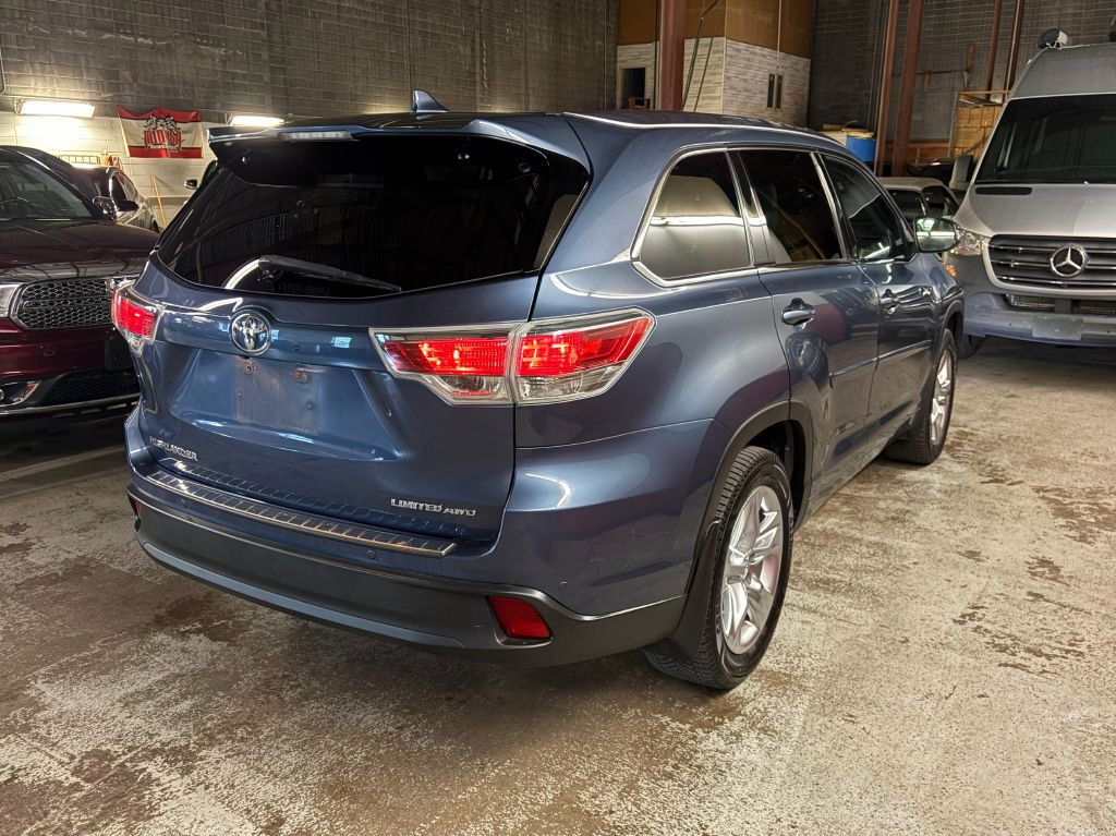 2016 Toyota Highlander Image 7