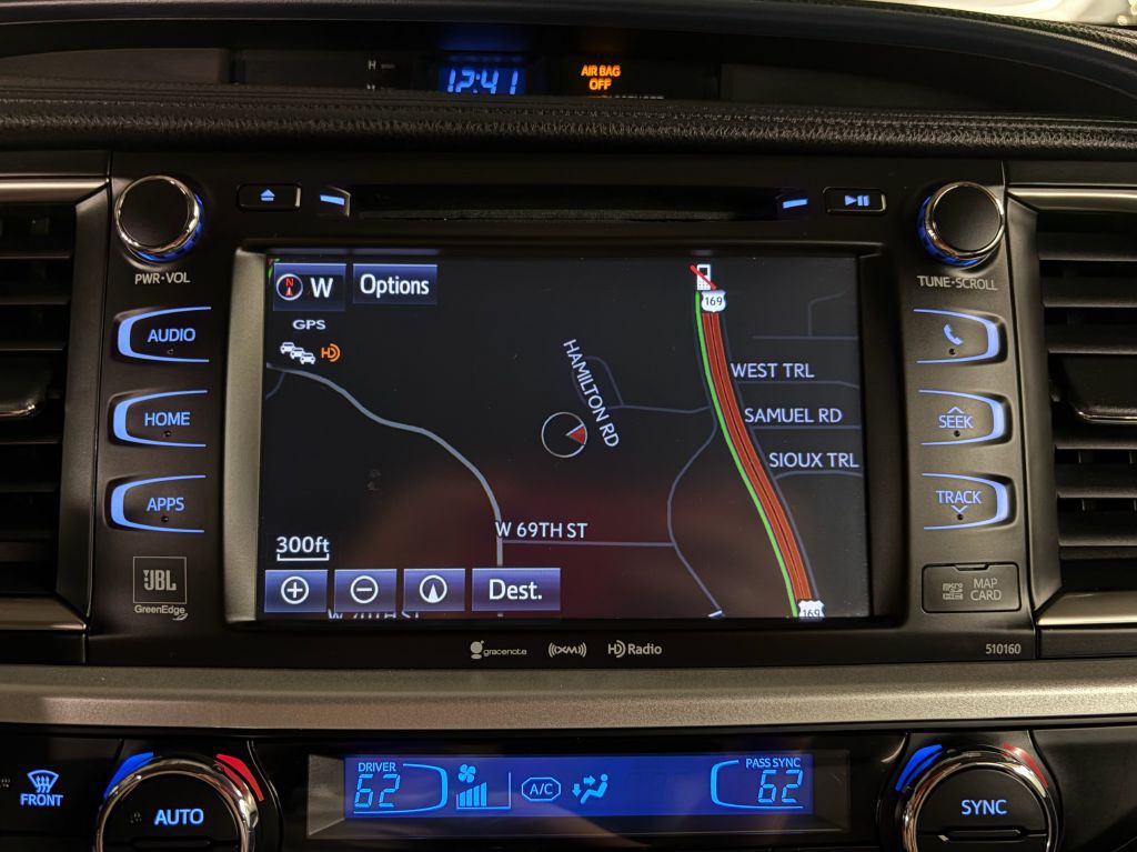 2016 Toyota Highlander Image 15