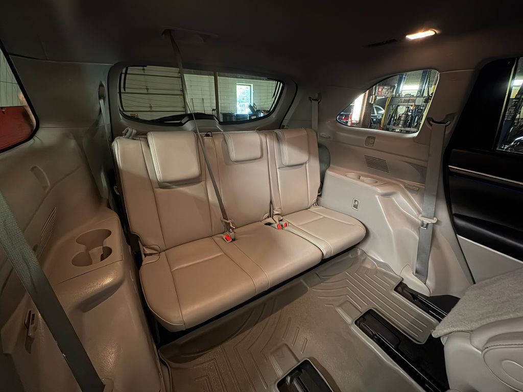2016 Toyota Highlander Image 26