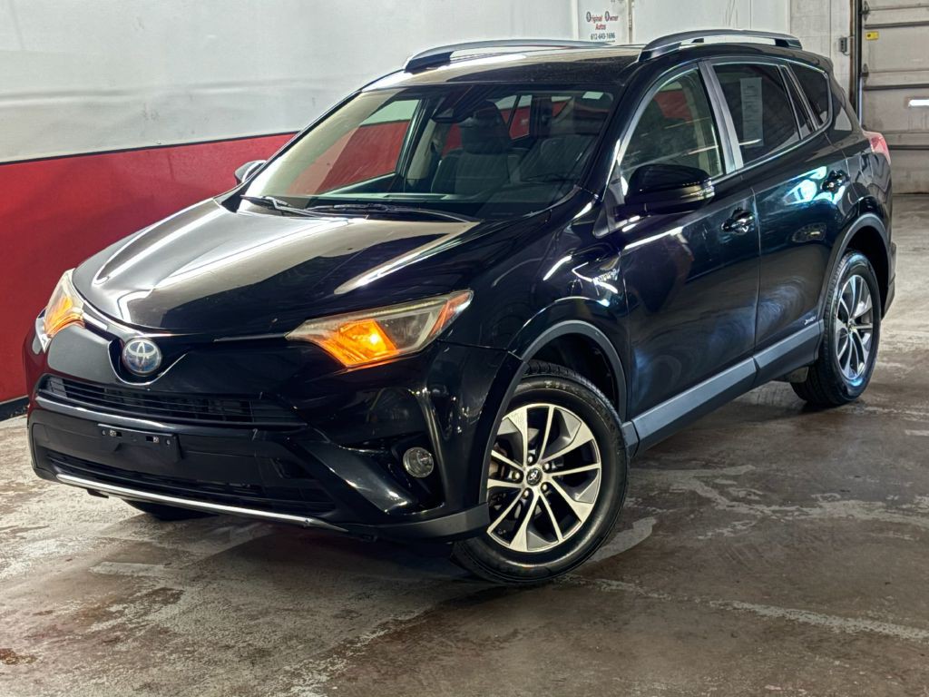 2017 Toyota Rav4 Image 1