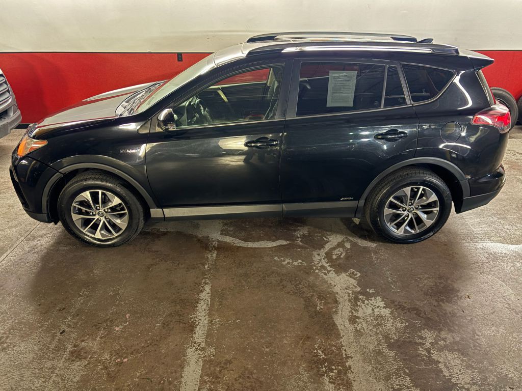 2017 Toyota Rav4 Image 4