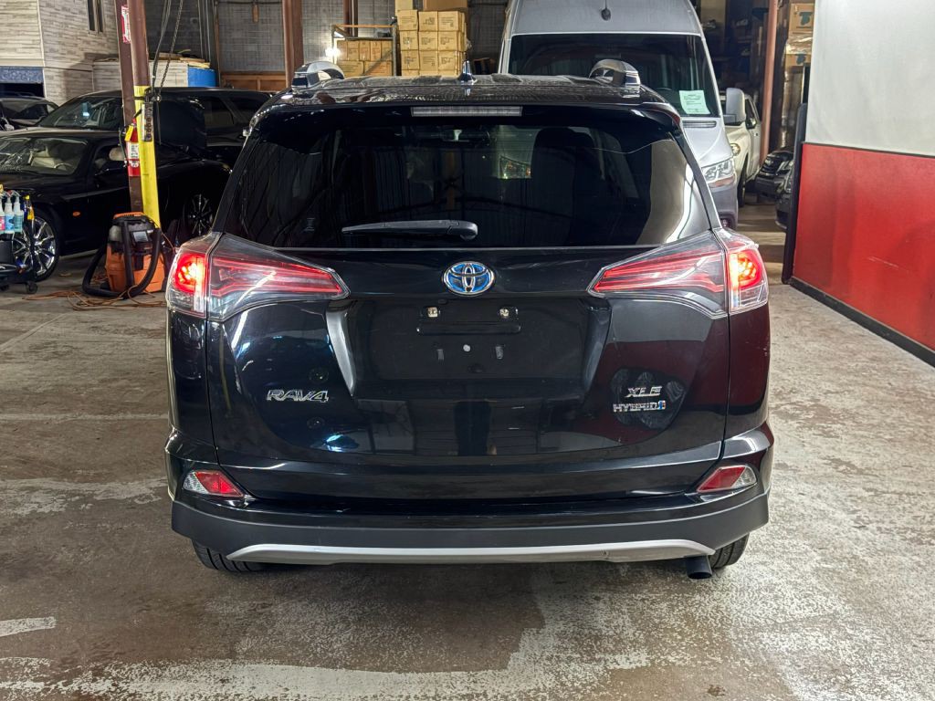 2017 Toyota Rav4 Image 6