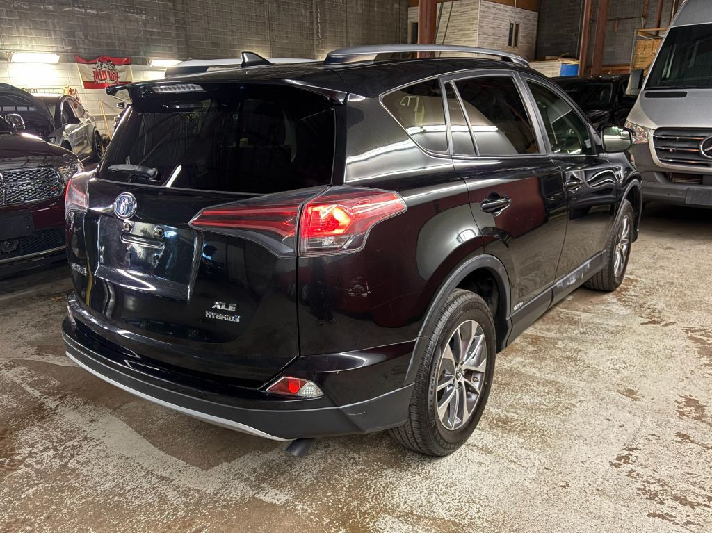 2017 Toyota Rav4 Image 7