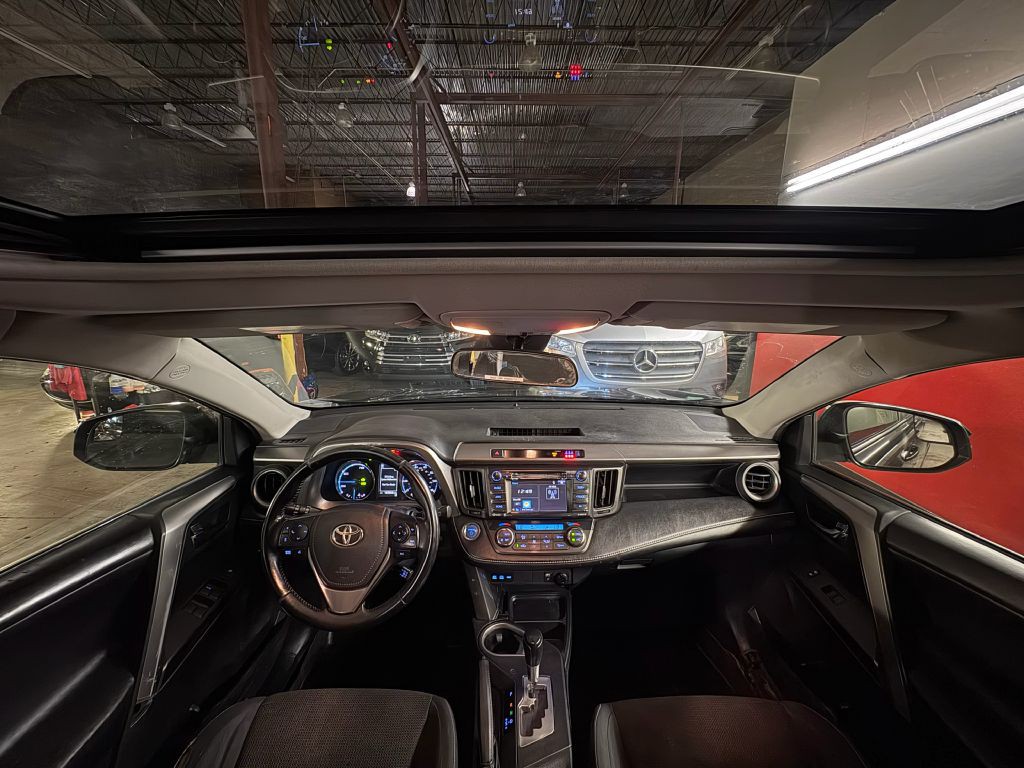 2017 Toyota Rav4 Image 17