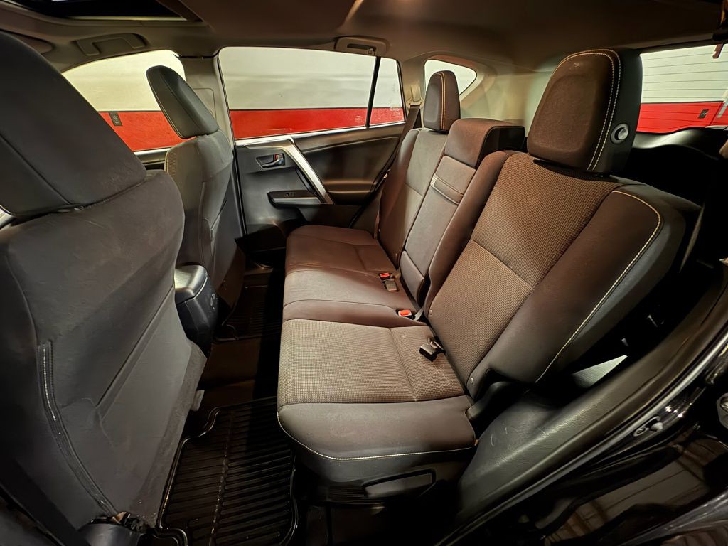 2017 Toyota Rav4 Image 18