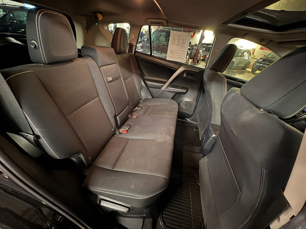 2017 Toyota Rav4 Image 20