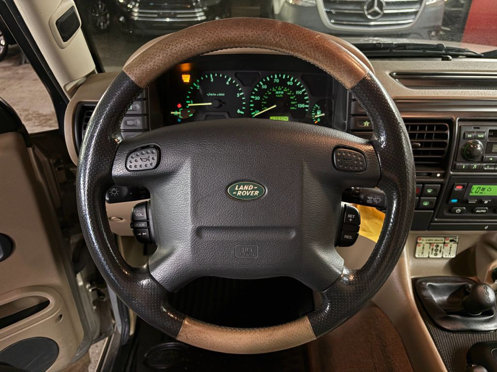 2001 Land Rover Discovery II Image 11