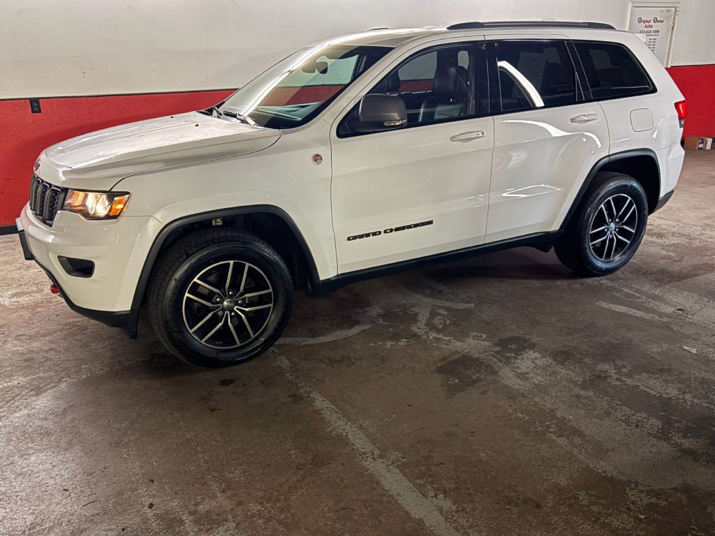2017 Jeep Grand Cherokee Image 4