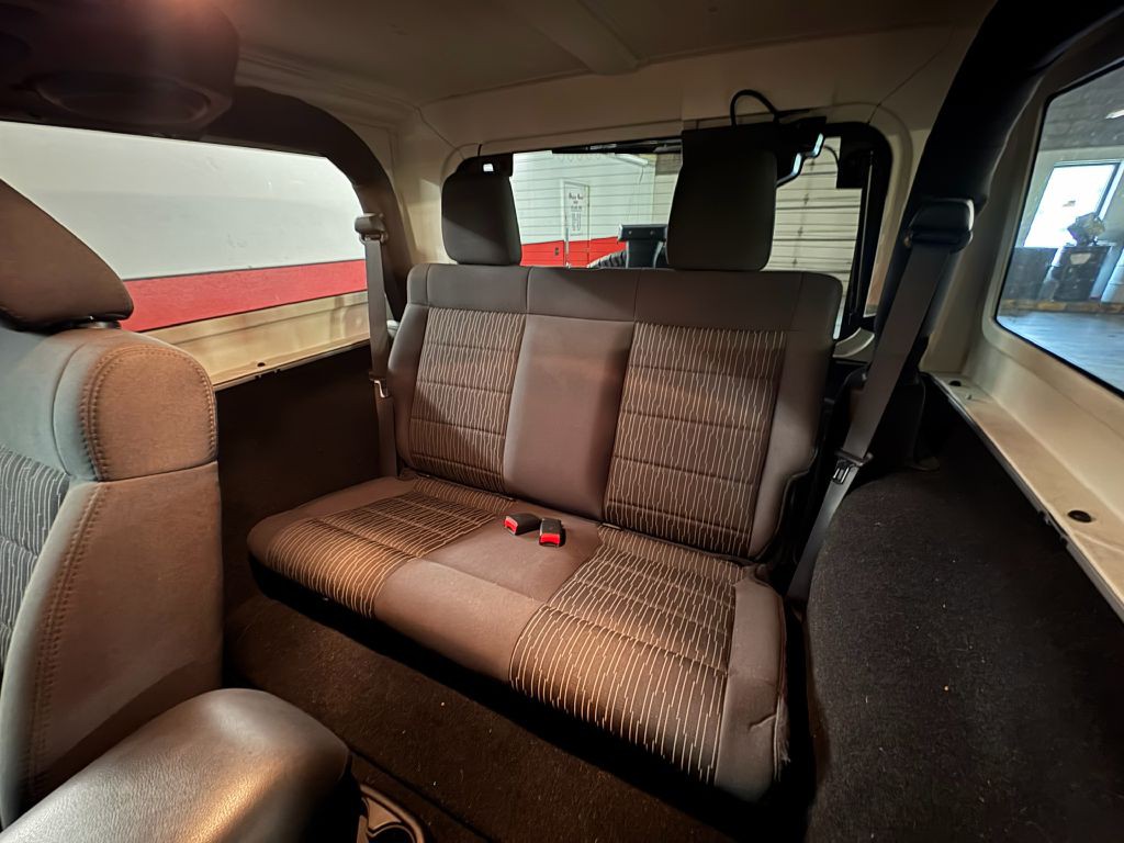 2012 Jeep Wrangler Image 14