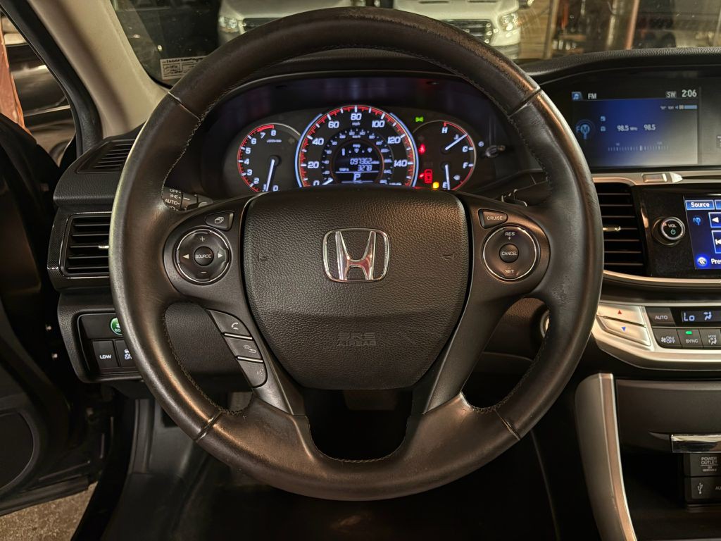 2015 Honda Accord Image 12