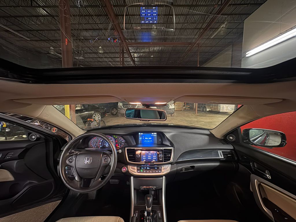 2015 Honda Accord Image 21