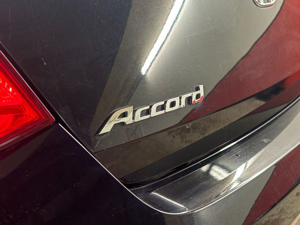 2015 Honda Accord Image 27