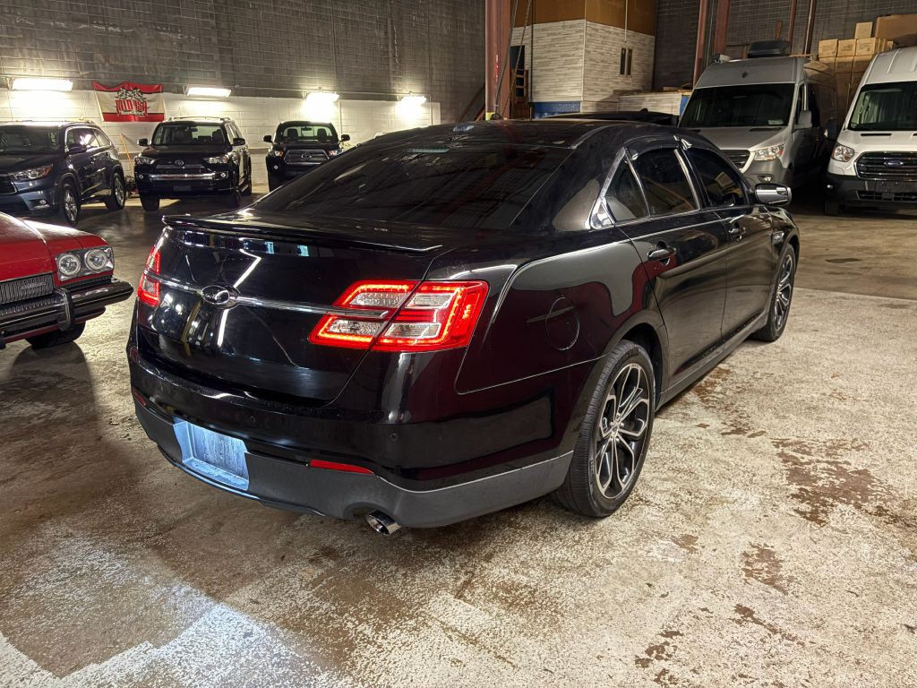 2016 Ford Taurus Image 7