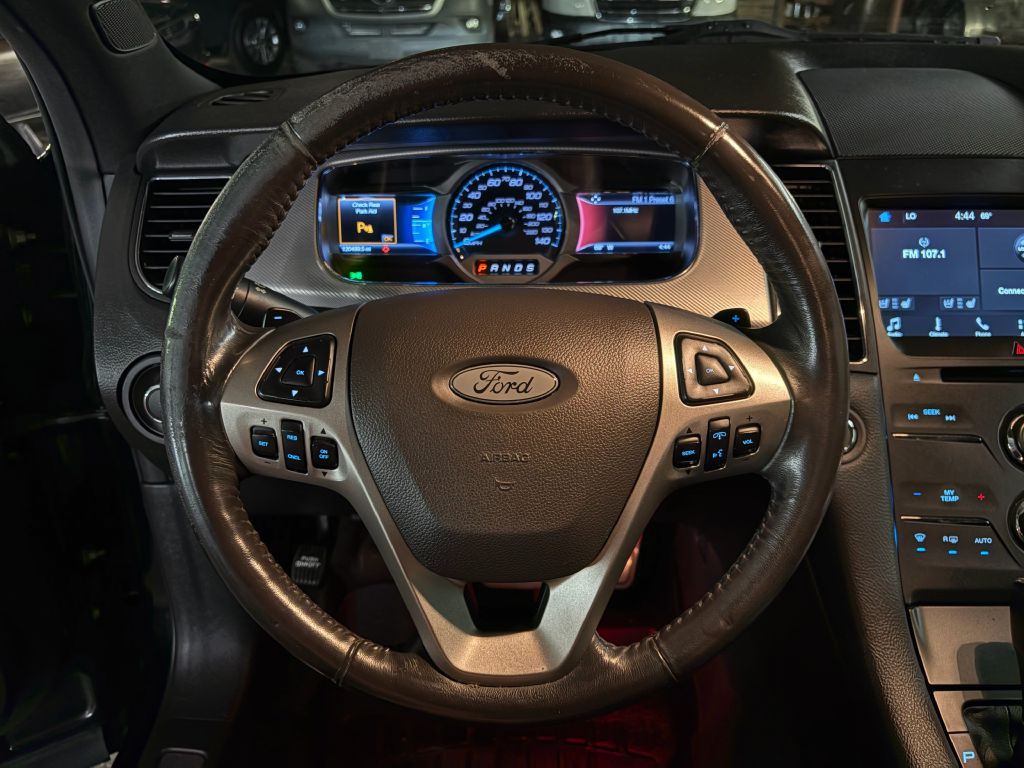 2016 Ford Taurus Image 11