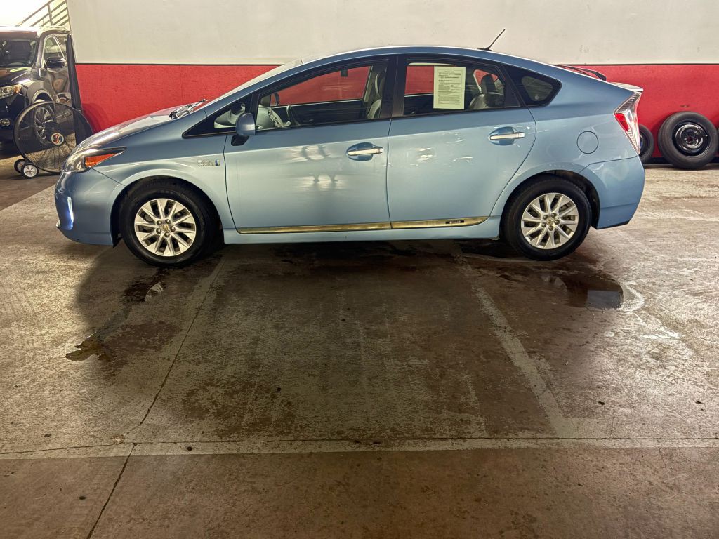 2012 Toyota Prius Image 4