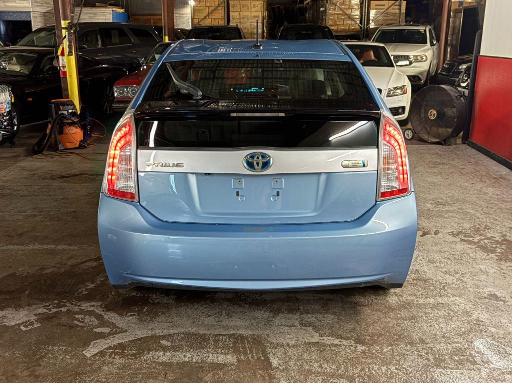 2012 Toyota Prius Image 6